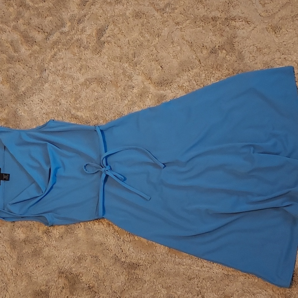 Beautiful flowy sleeveless Express dress